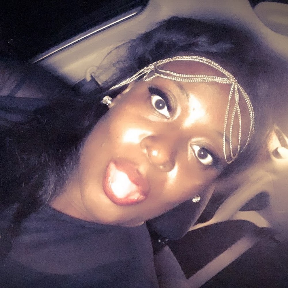 Meet your Posher, Caroll d